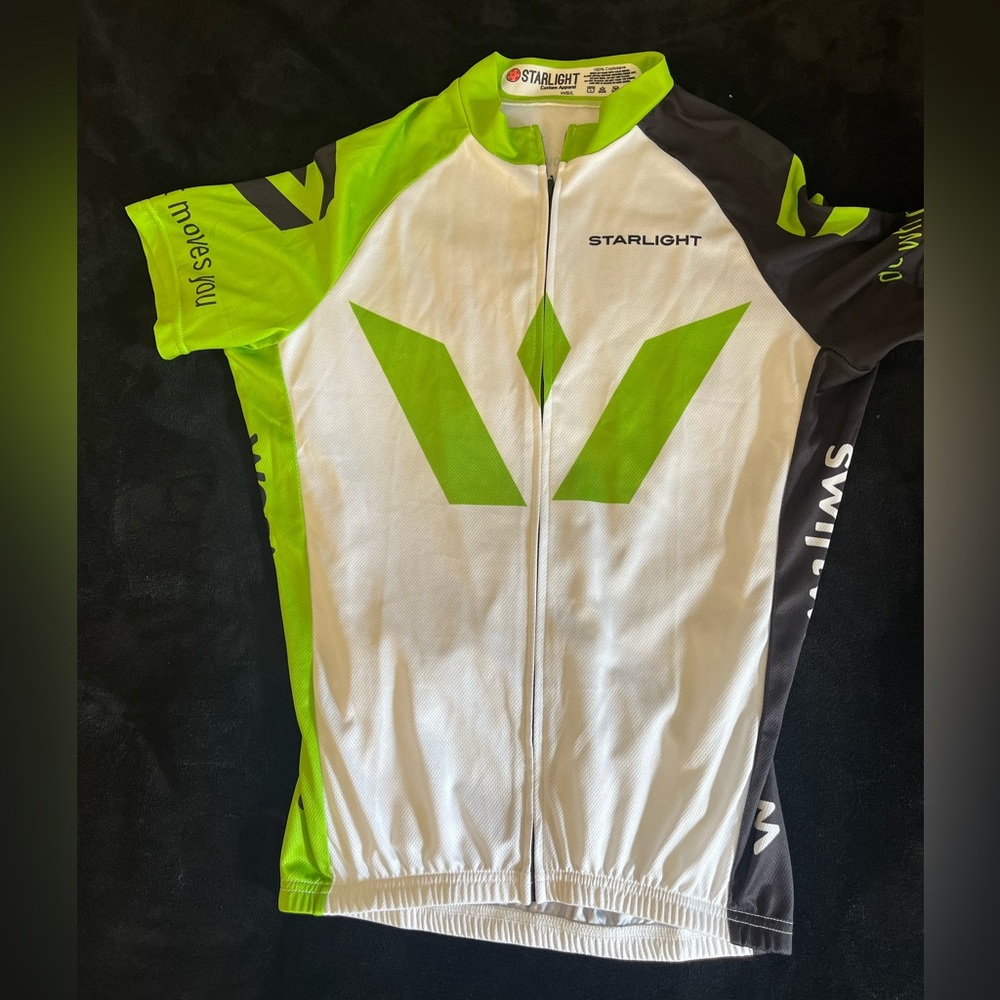 Swiftwick Women’s Cycling Jersey!